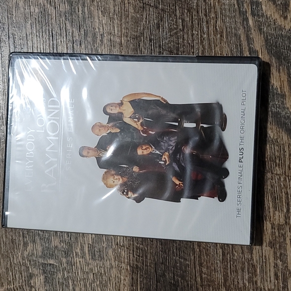 DVD Brand NWT Everybody Loves Raymond the series finale Plus original pilot NWT - Picture 1 of 6